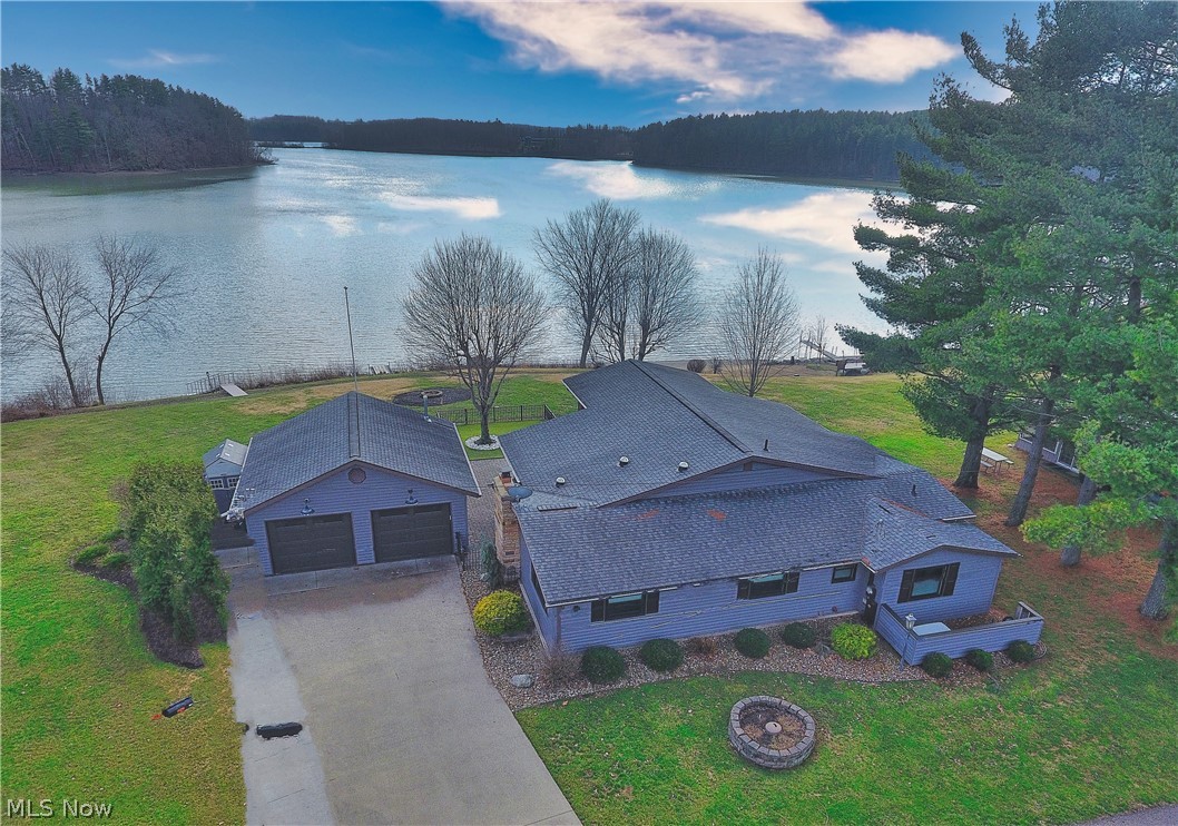 1251 Arrowhead Drive SW Dellroy OH 44620