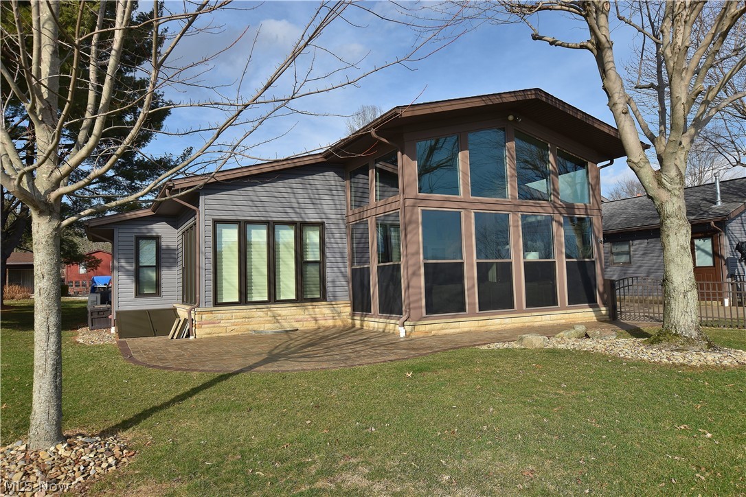 1251 Arrowhead Drive SW Dellroy OH 44620