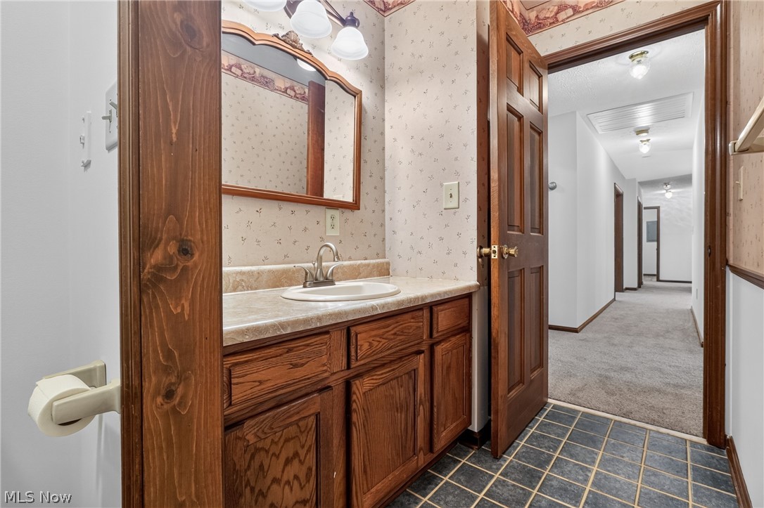 12757 Chamberlain Road Aurora OH 44202
