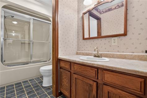 12757 Chamberlain Road Aurora OH 44202