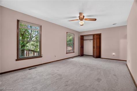 12757 Chamberlain Road Aurora OH 44202