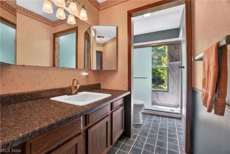12757 Chamberlain Road Aurora OH 44202