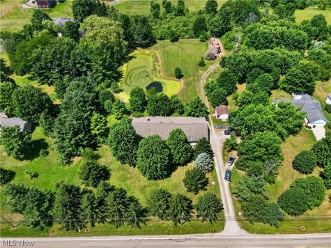 12757 Chamberlain Road Aurora OH 44202