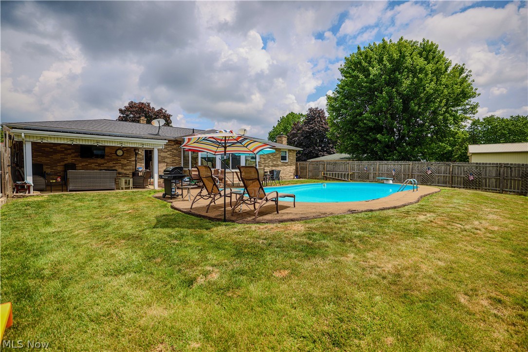 5244 Oakridge Drive Louisville OH 44641