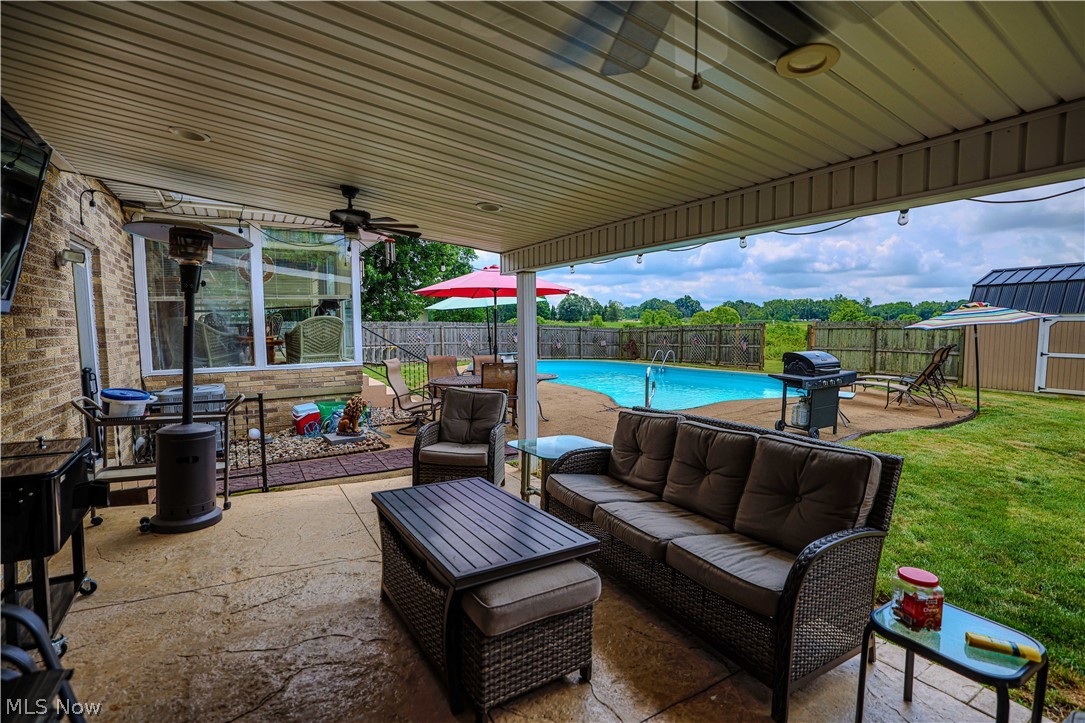 5244 Oakridge Drive Louisville OH 44641