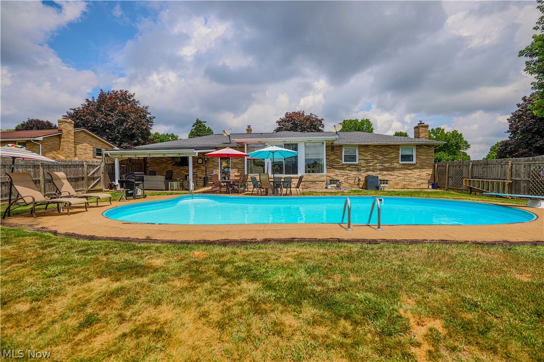5244 Oakridge Drive Louisville OH 44641