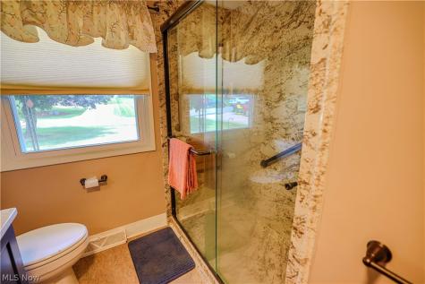 5244 Oakridge Drive Louisville OH 44641