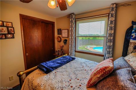 5244 Oakridge Drive Louisville OH 44641