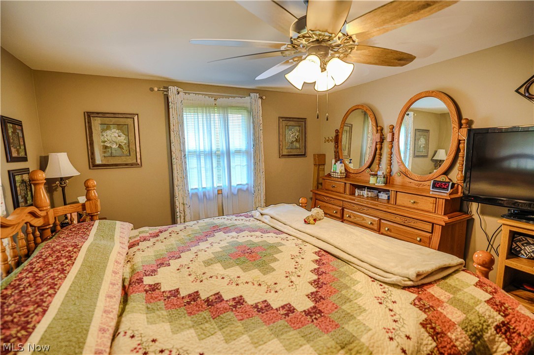5244 Oakridge Drive Louisville OH 44641