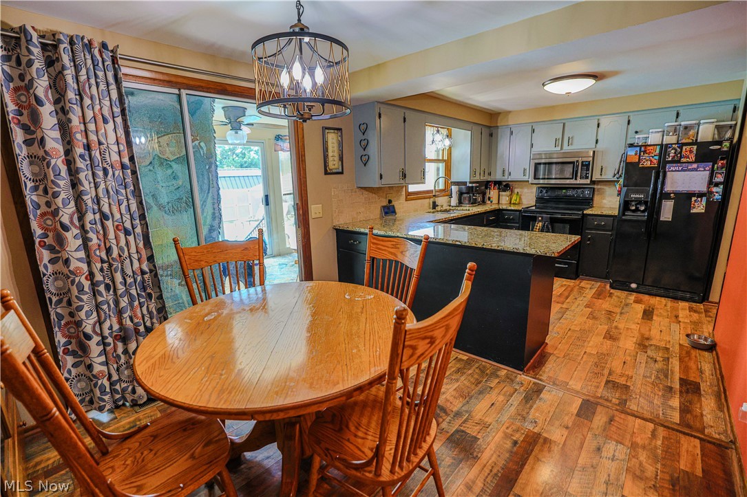 5244 Oakridge Drive Louisville OH 44641