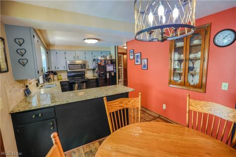 5244 Oakridge Drive Louisville OH 44641