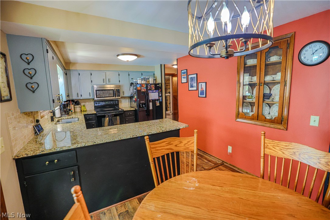5244 Oakridge Drive Louisville OH 44641