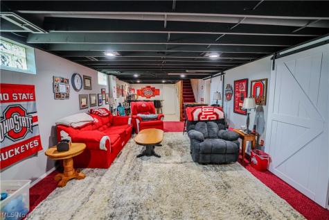 5244 Oakridge Drive Louisville OH 44641