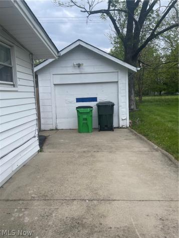 E 238th Street Euclid OH 44123