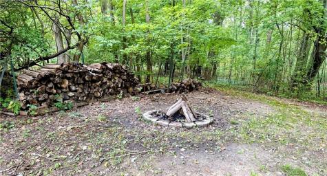 1751 Turkeyfoot Lake Road Akron OH 44203