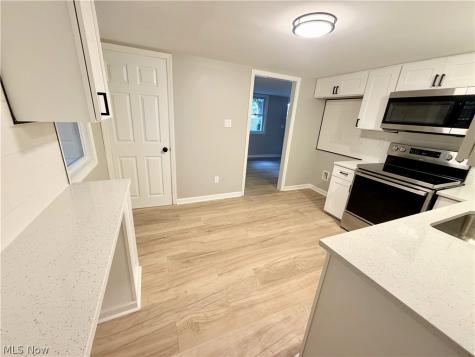 1751 Turkeyfoot Lake Road Akron OH 44203