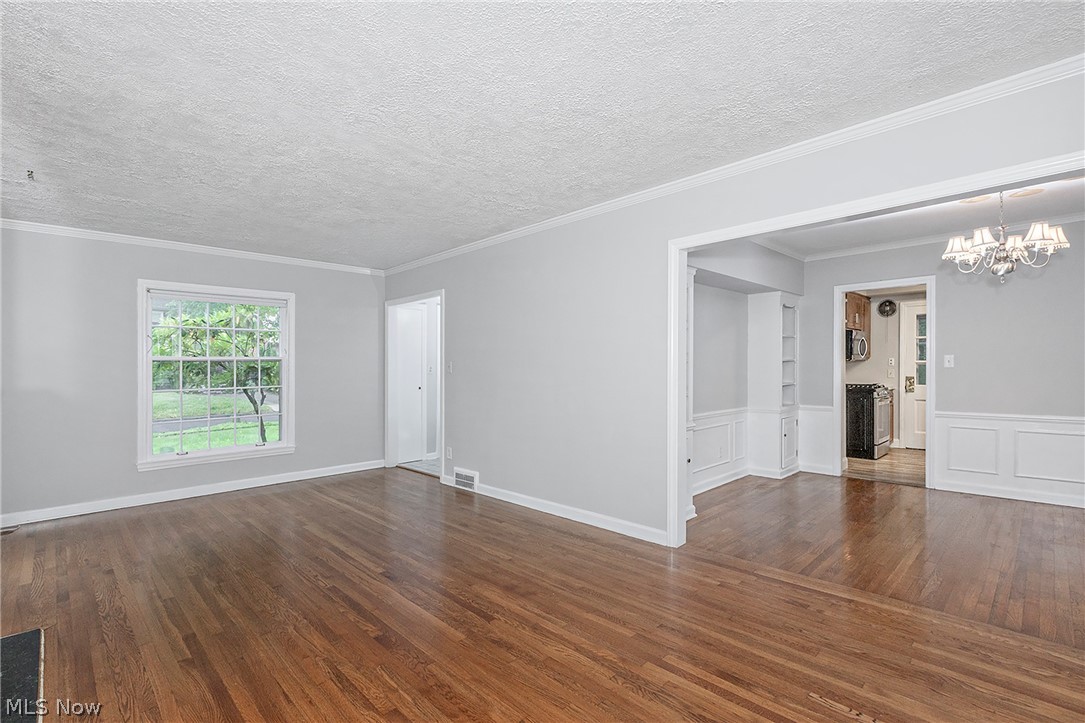 968 Englewood Road Cleveland Heights OH 44121