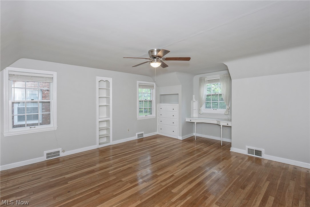 968 Englewood Road Cleveland Heights OH 44121