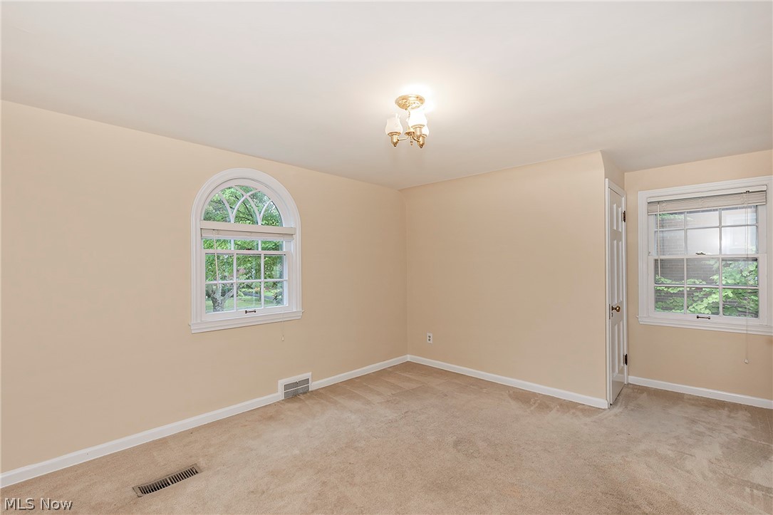 968 Englewood Road Cleveland Heights OH 44121