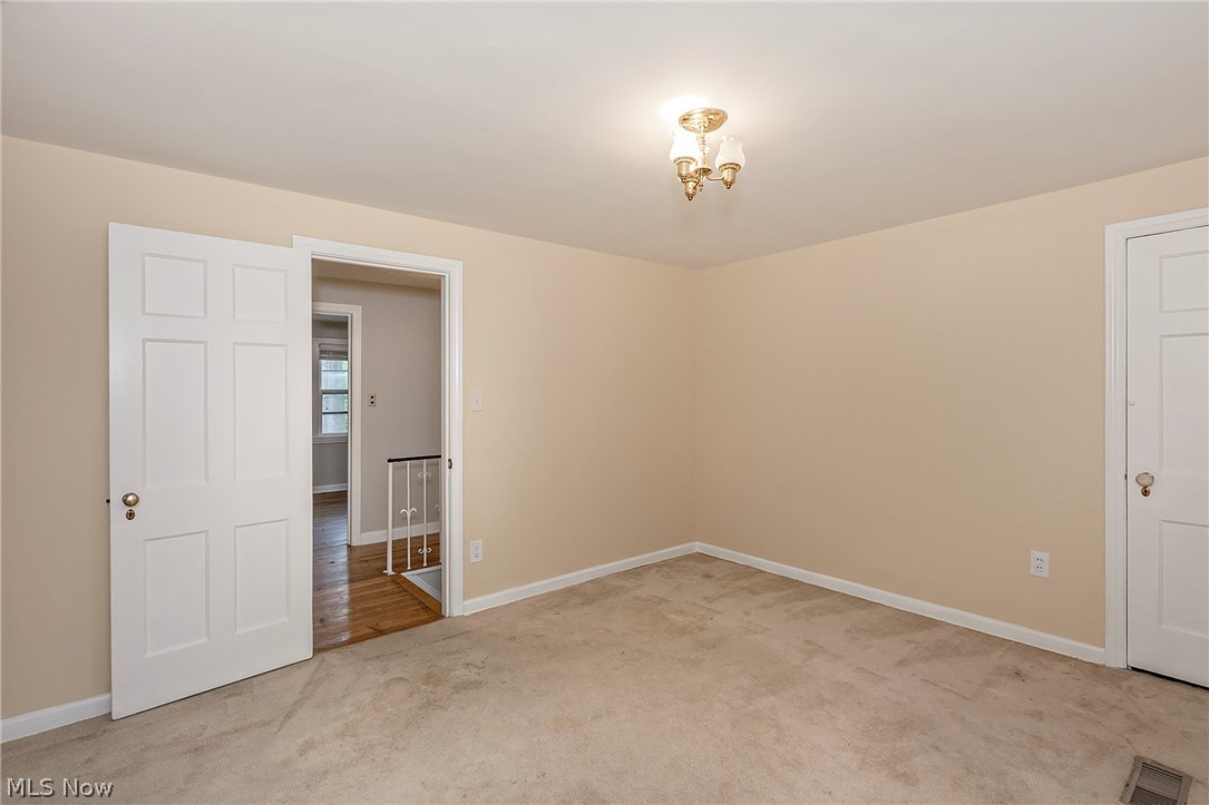968 Englewood Road Cleveland Heights OH 44121