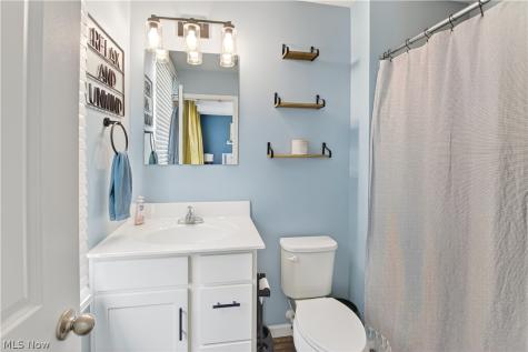 5709 Burlington Drive Chippewa Lake OH 44215