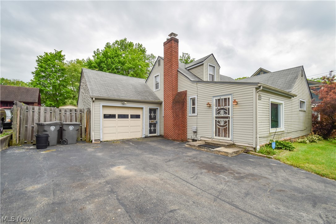 755 Lake Drive Youngstown OH 44511