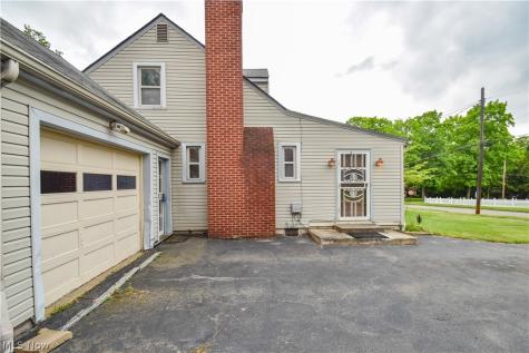 755 Lake Drive Youngstown OH 44511