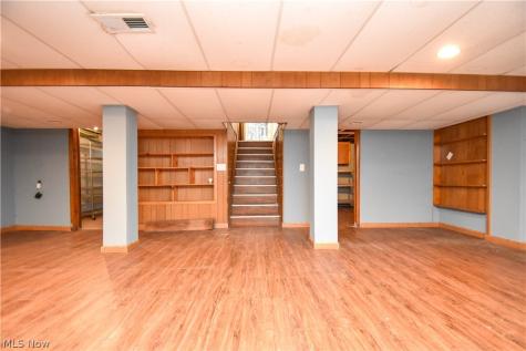 755 Lake Drive Youngstown OH 44511