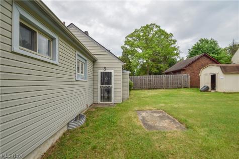 755 Lake Drive Youngstown OH 44511