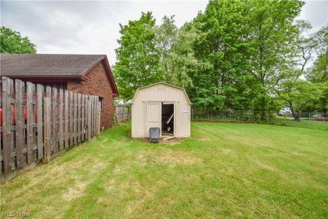 755 Lake Drive Youngstown OH 44511