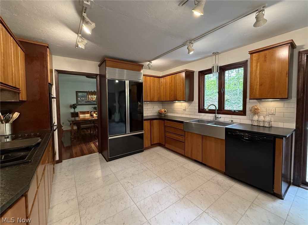 9350 Hidden Lake Drive Chesterland OH 44026