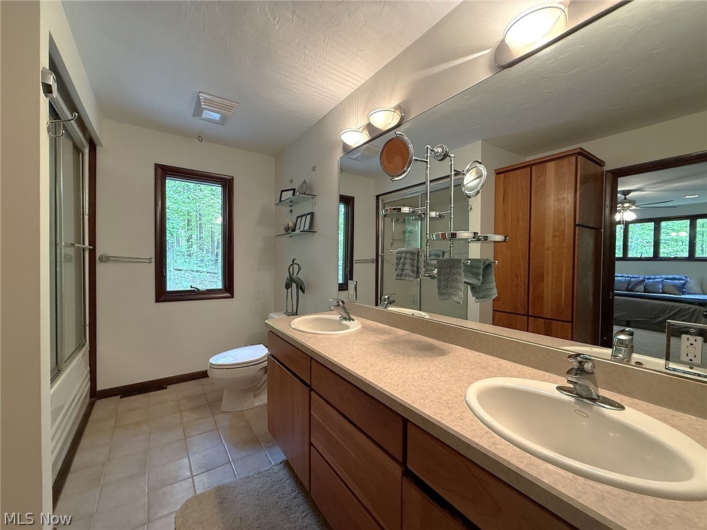 9350 Hidden Lake Drive Chesterland OH 44026