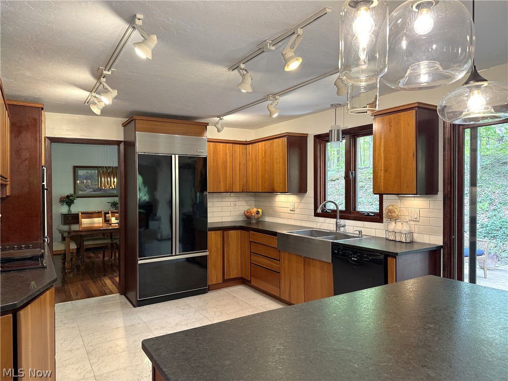 9350 Hidden Lake Drive Chesterland OH 44026