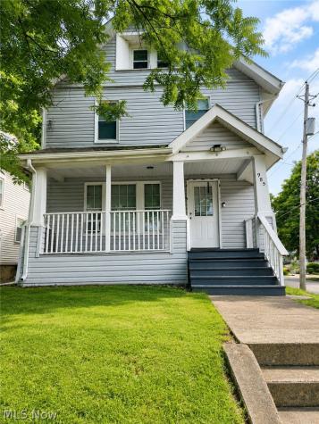 985 Bloomfield Avenue Akron OH 44302