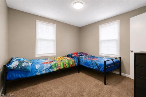 985 Bloomfield Avenue Akron OH 44302