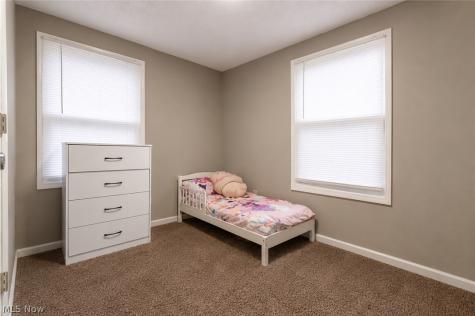 985 Bloomfield Avenue Akron OH 44302