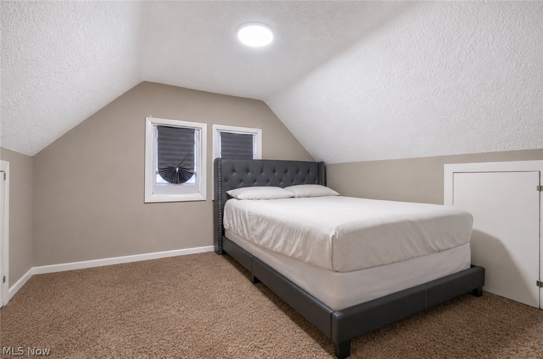 985 Bloomfield Avenue Akron OH 44302