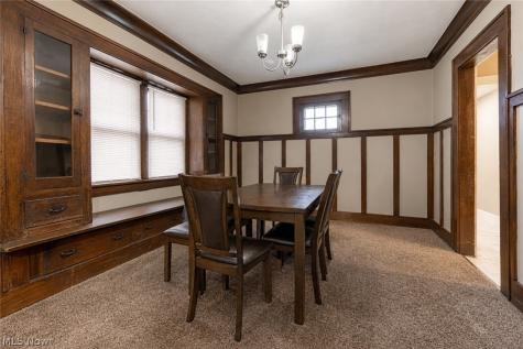 985 Bloomfield Avenue Akron OH 44302