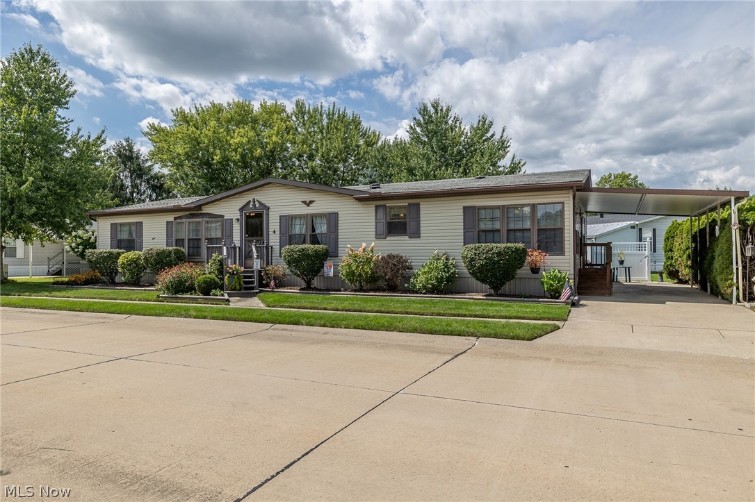 4 Symphony Street Olmsted Twp OH 44138