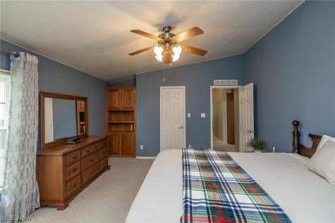 4 Symphony Street Olmsted Twp OH 44138
