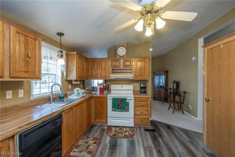 4 Symphony Street Olmsted Twp OH 44138