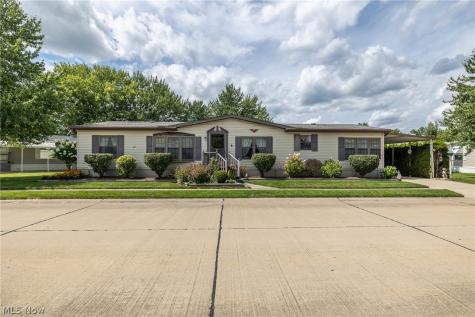 4 Symphony Street Olmsted Twp OH 44138