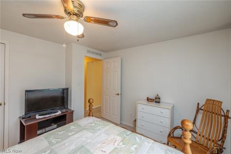 4 Symphony Street Olmsted Twp OH 44138