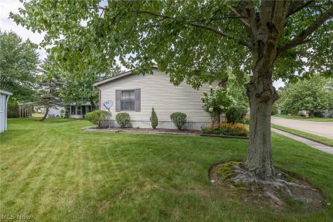 4 Symphony Street Olmsted Twp OH 44138