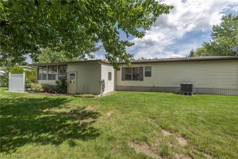 4 Symphony Street Olmsted Twp OH 44138