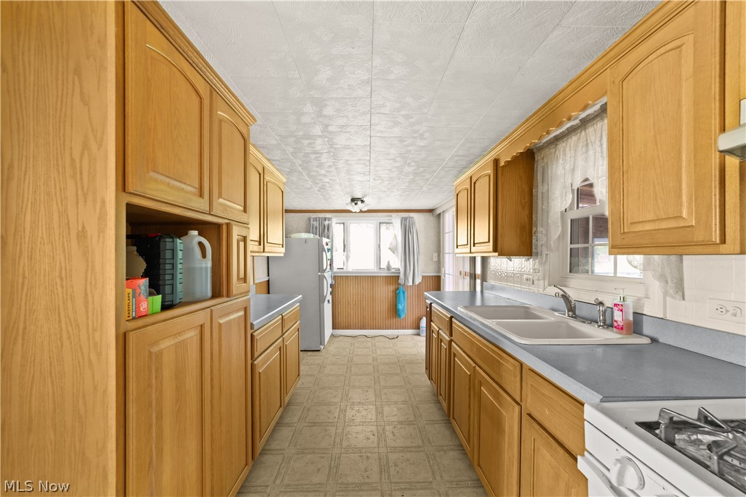41511 Hazelwood Street Elyria OH 44035