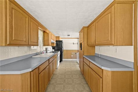 41511 Hazelwood Street Elyria OH 44035