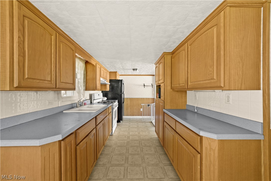 41511 Hazelwood Street Elyria OH 44035