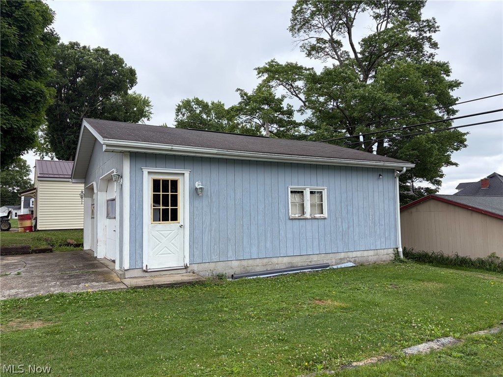 299 W Martin Street East Palestine OH 44413