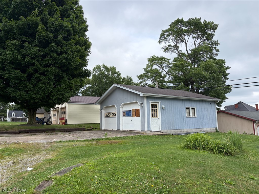 299 W Martin Street East Palestine OH 44413